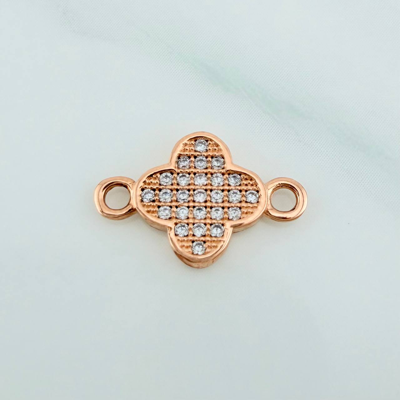 Herraje Trebol 0.9gr / 1.5cm / Oro Rosa 18K