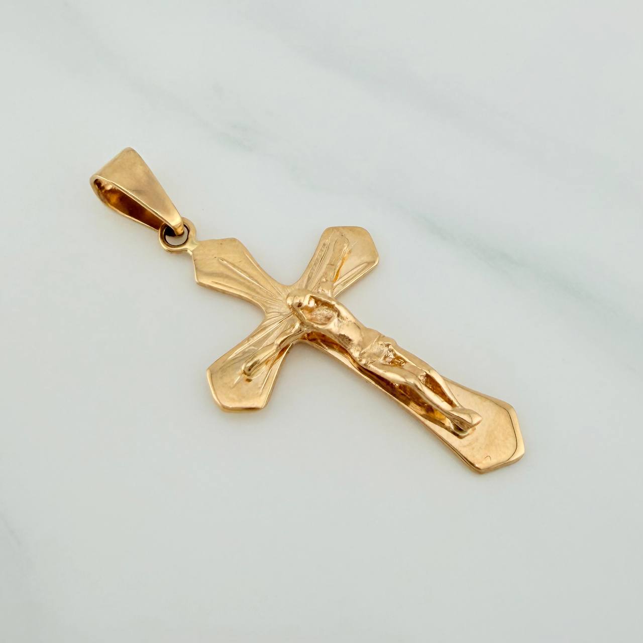 Dije Cruz Cristo 2.75gr / 4cm / Oro Amarillo 18K %