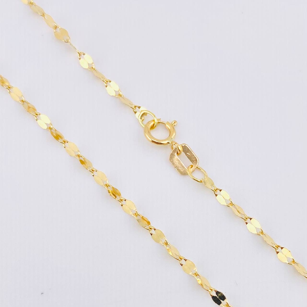 Set Cadena y Dije Flor Espejo + Virgen Guadalupe 1.4gr / 45cm / 1.8mm Oro Amarillo 18K (Oferta) *