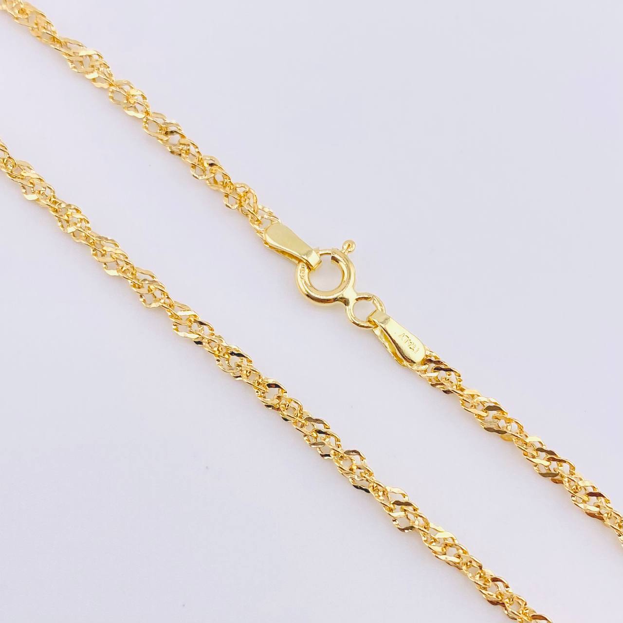 Cadena Singapur 2.15gr / 50cm / 2.3mm Oro Amarillo +3 18K