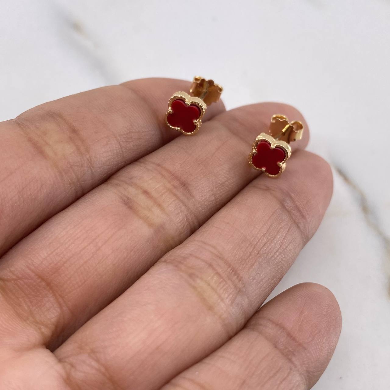 Topos Trebol 1.5gr / Piedra Rojo Oro Amarillo 18K &