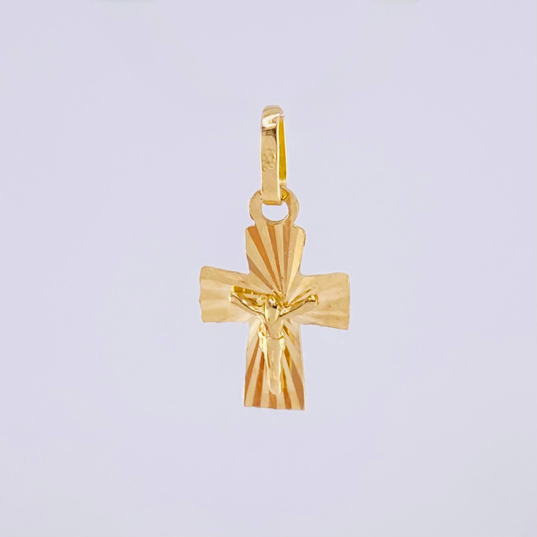 Dije Cruz Cristo Diamantado 0.6g / 1.5cm Oro Amarillo 18K