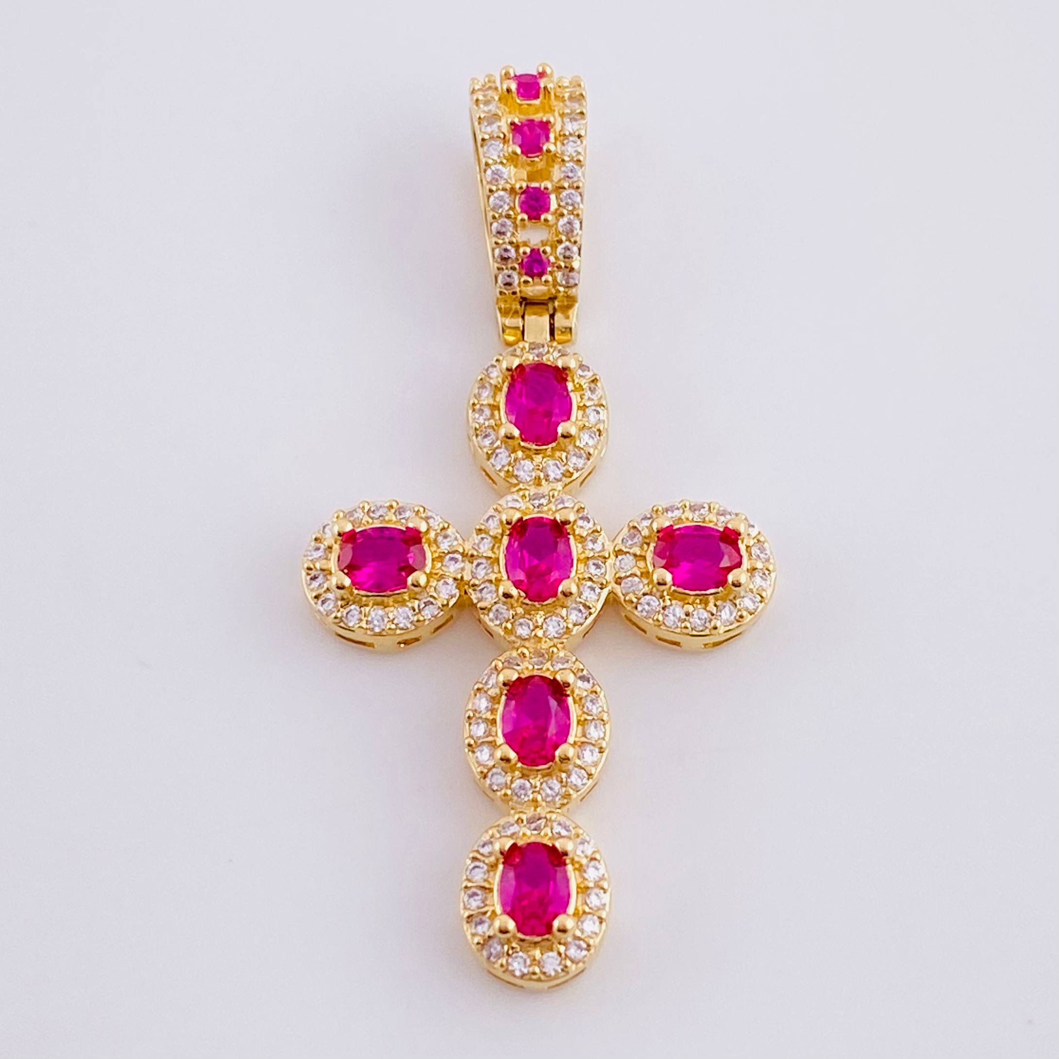 Dije Cruz Ovalos Tupidos 5.35g / 4.3cm Oro Amarillo 18K