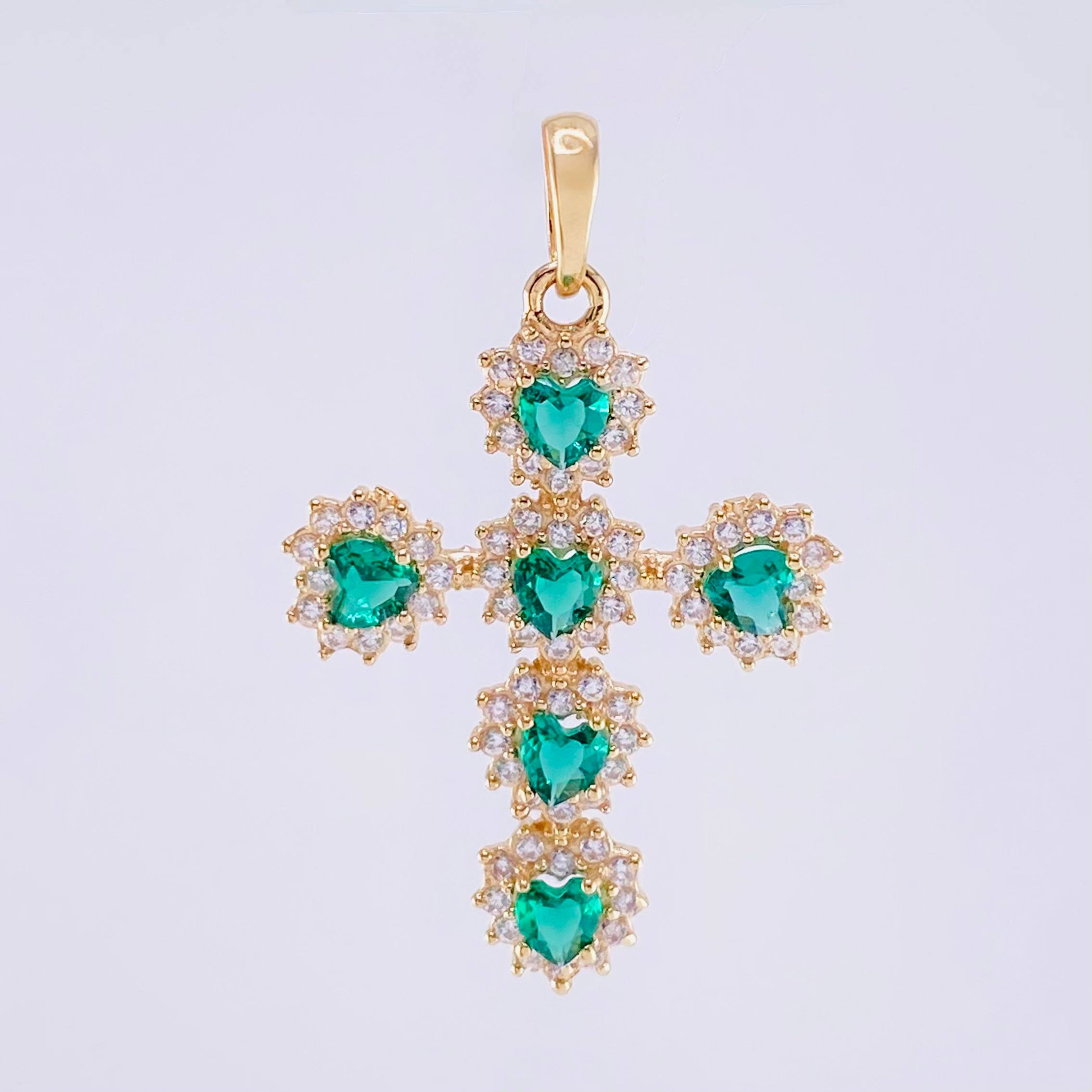 Dije Cruz Corazones Tupidos 2.05g / 3cm Oro Amarillo 18K