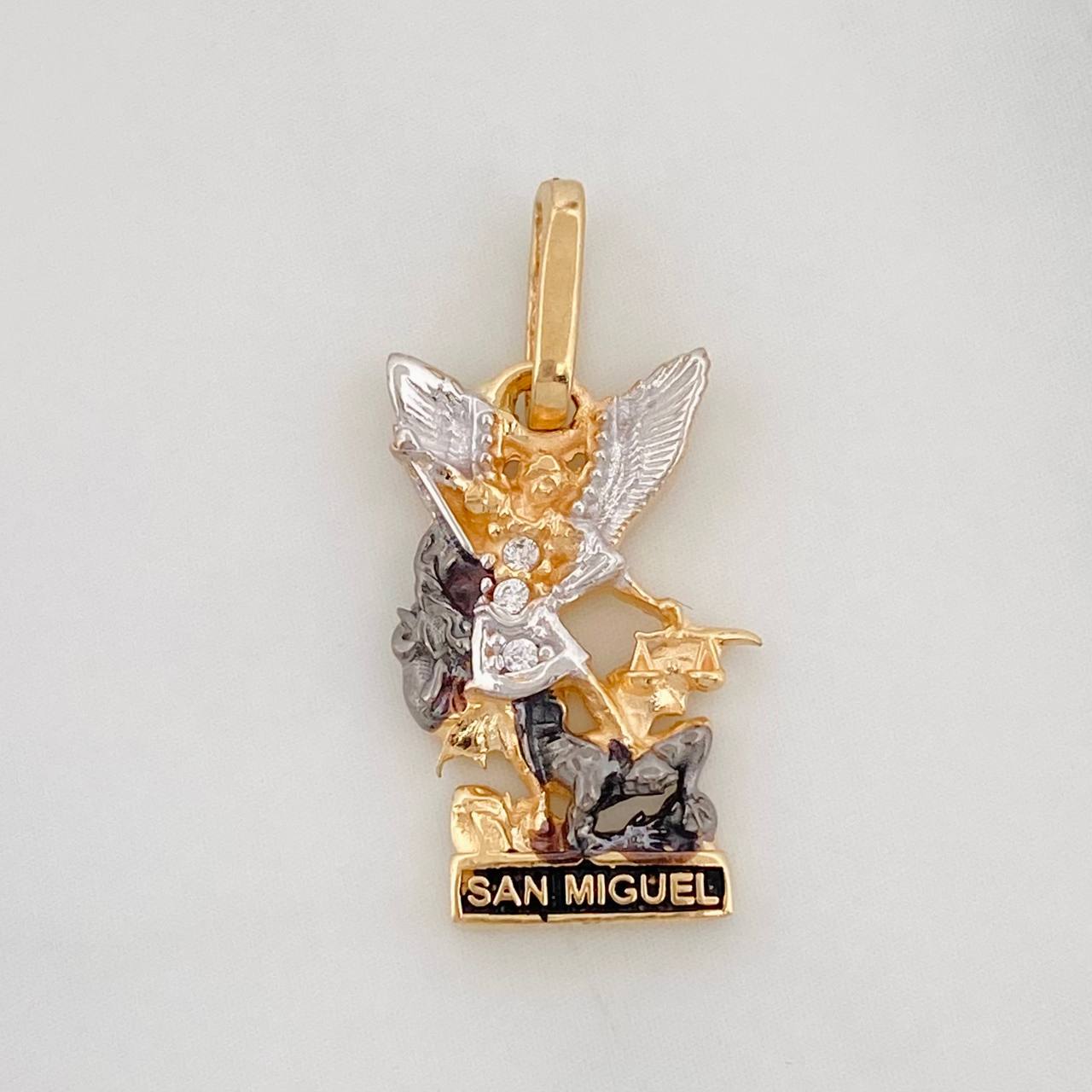 Dije San Miguel Arcangel 1.75g / 2cm Tres Oros 18K