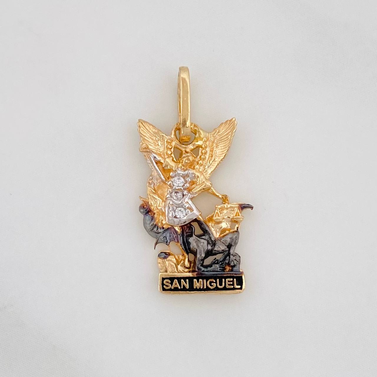 Dije San Miguel Arcangel 1.55g / 2cm Tres Oros 18K