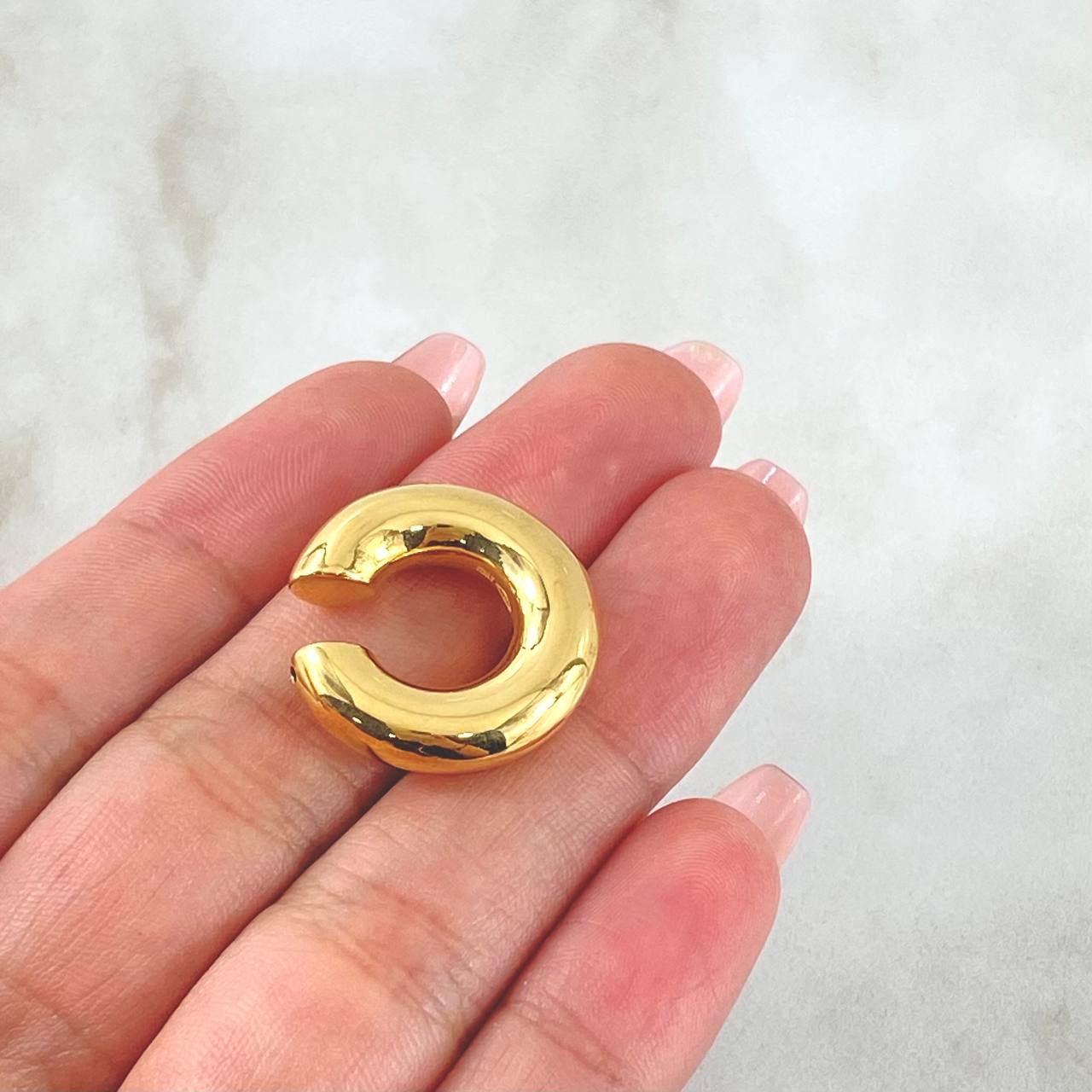 Piercing Earcuff Liso  1.7gr / 2.2cm / 5.6mm Oro Amarillo +4 18K (Joya) ©