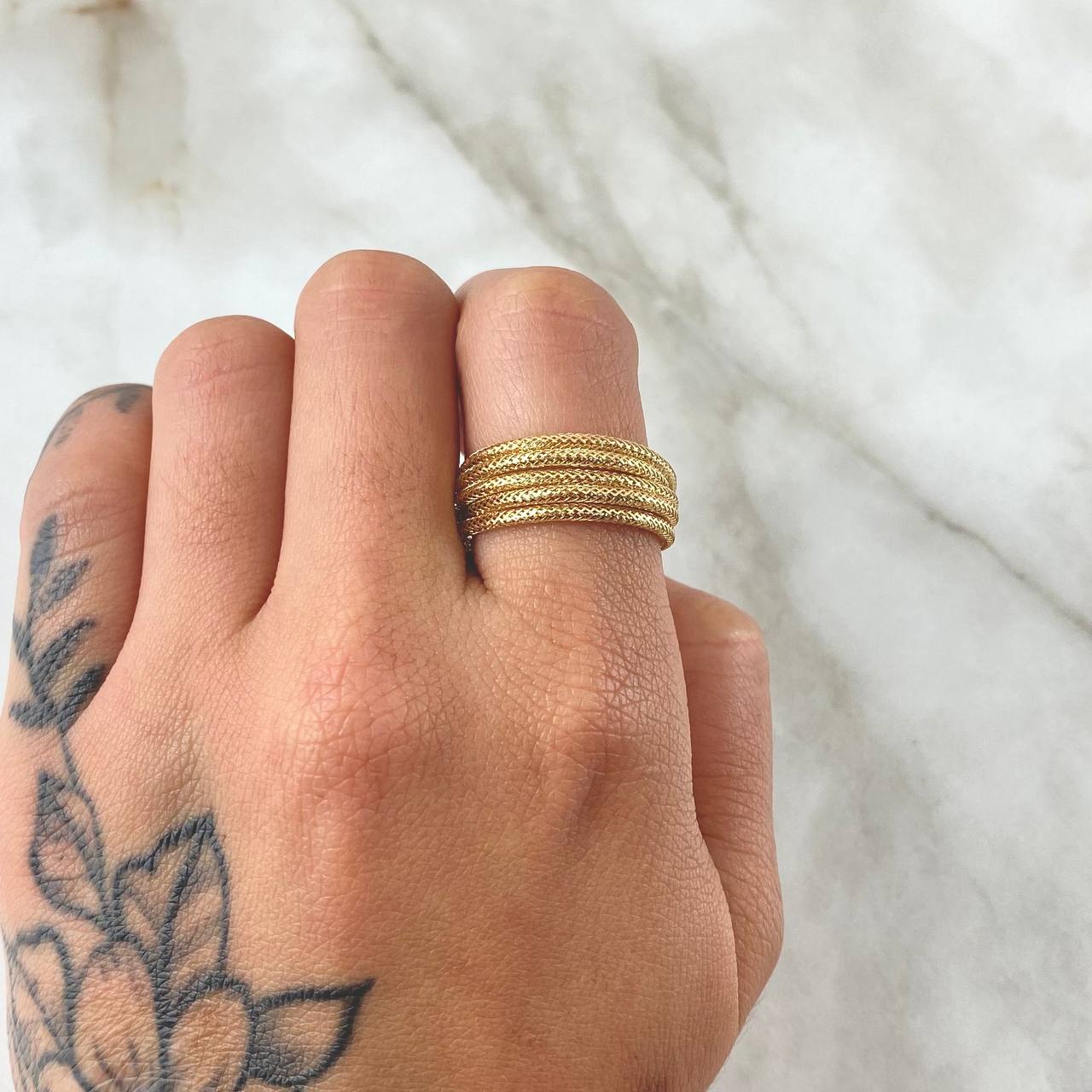 Anillo Guaya Multiple 1.4 g / T9 Oro Amarillo 18K