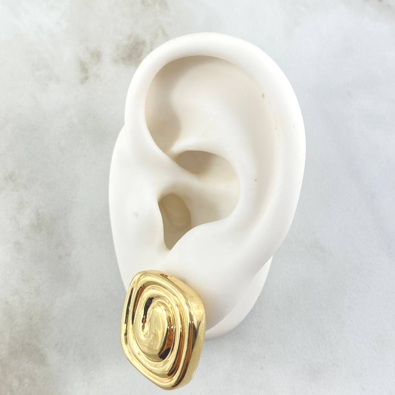 Topos Cuadro Espiral Maya 3.4gr / 2cm / Oro Amarillo +4 18K ©
