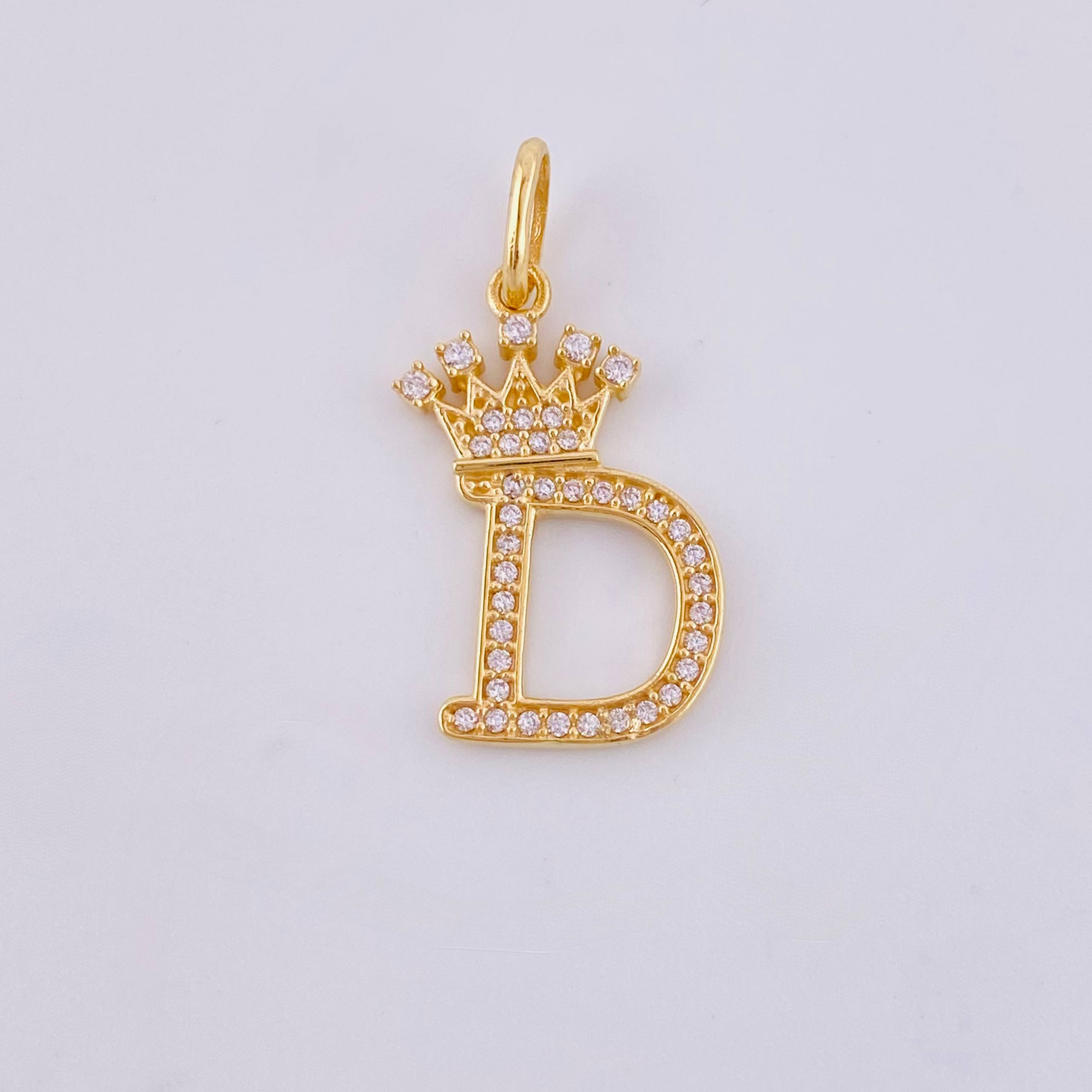 Dije Corona Letra D 1.95gr / 1 in / Oro Amarillo 18K *