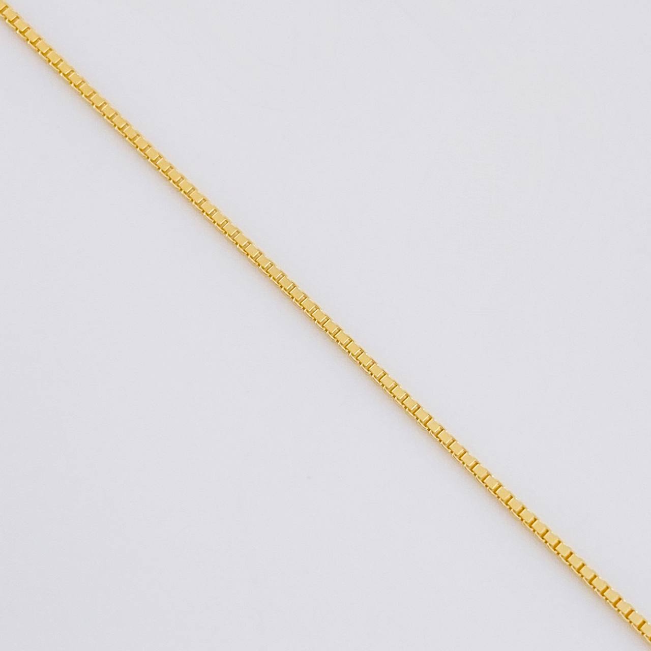 Set Cadena Veneciana + Dije Ovalo Atómico Esmerada 182gts / 4.3g / 40cm Oro Amarillo 18K