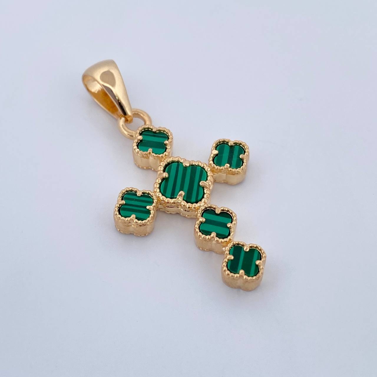 Dije Cruz Treboles 3.4gr / 3.2cm / Oro Amarillo 18K &