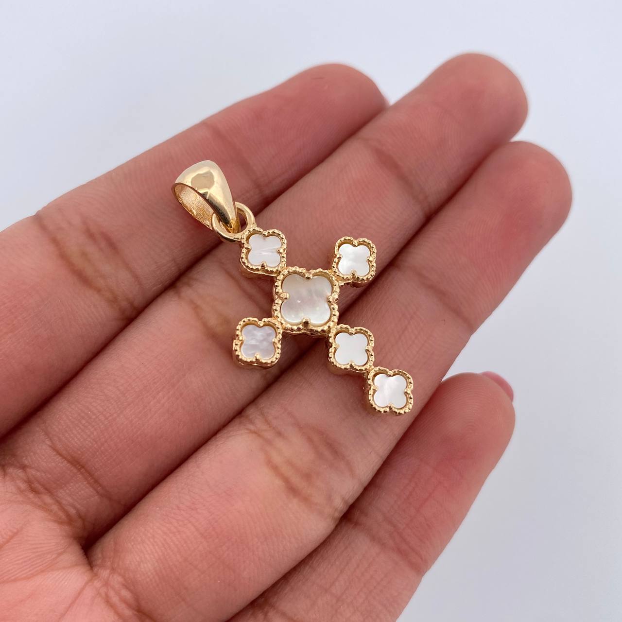 Dije Cruz Treboles 3.4gr / 3.2cm / Oro Amarillo 18K &