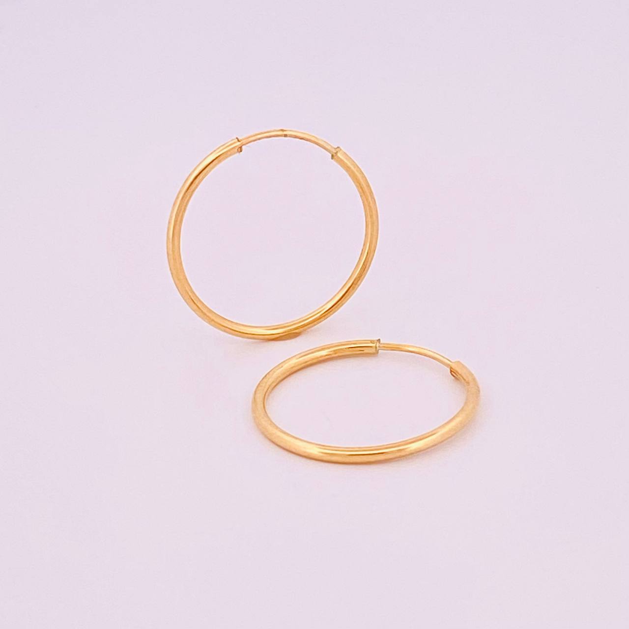 Candongas Aro Liso 0.75gr / 1.6cm / Oro Amarillo 18K *