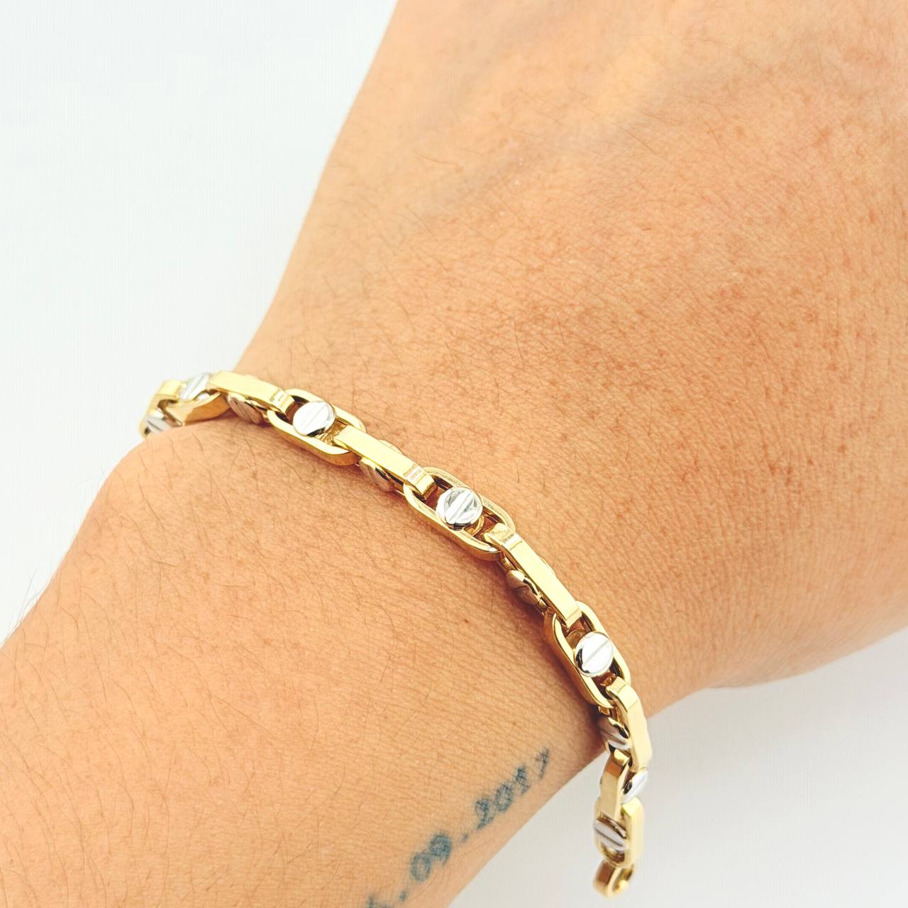 Pulso Click Tornillo 6.7gr / 22cm / 6mm Oro Amarillo +4 18K