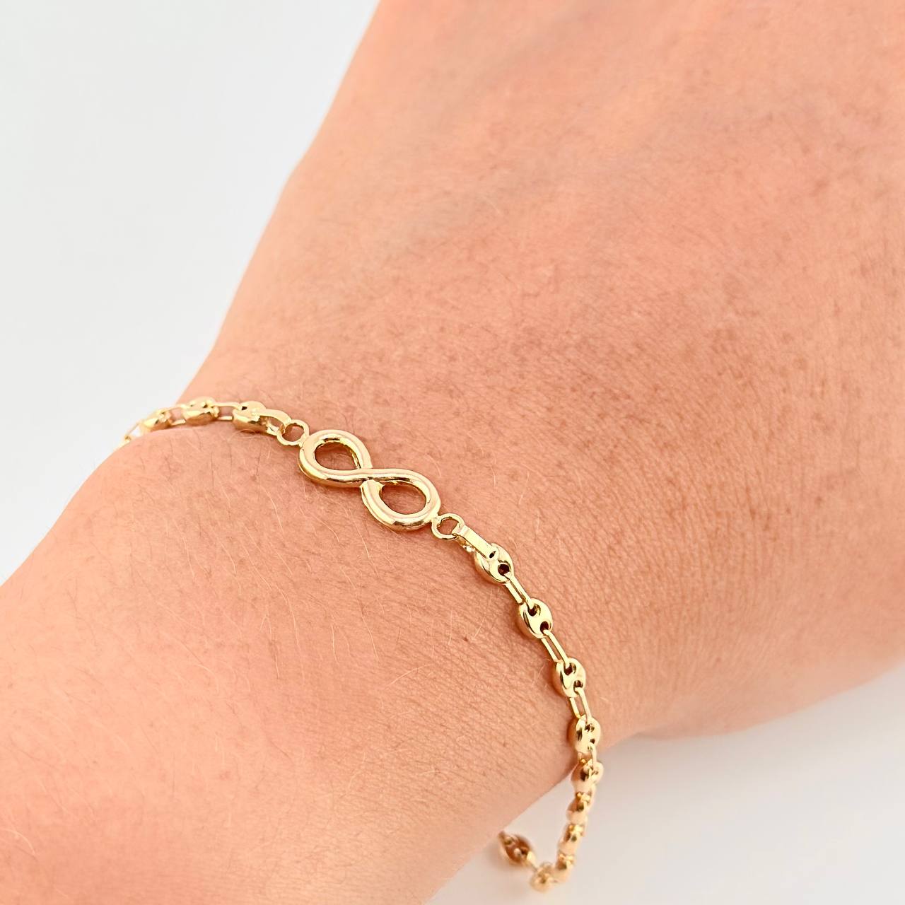 Pulso Gc Herraje Infinito 2.65 g / 19.2 cm / 3.2 mm Oro Amarillo 18K