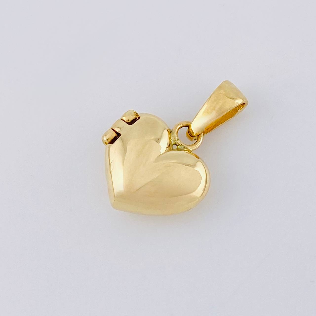 Dije Relicario Corazón 3.1 g / 2.1 cm Oro Amarillo 18K