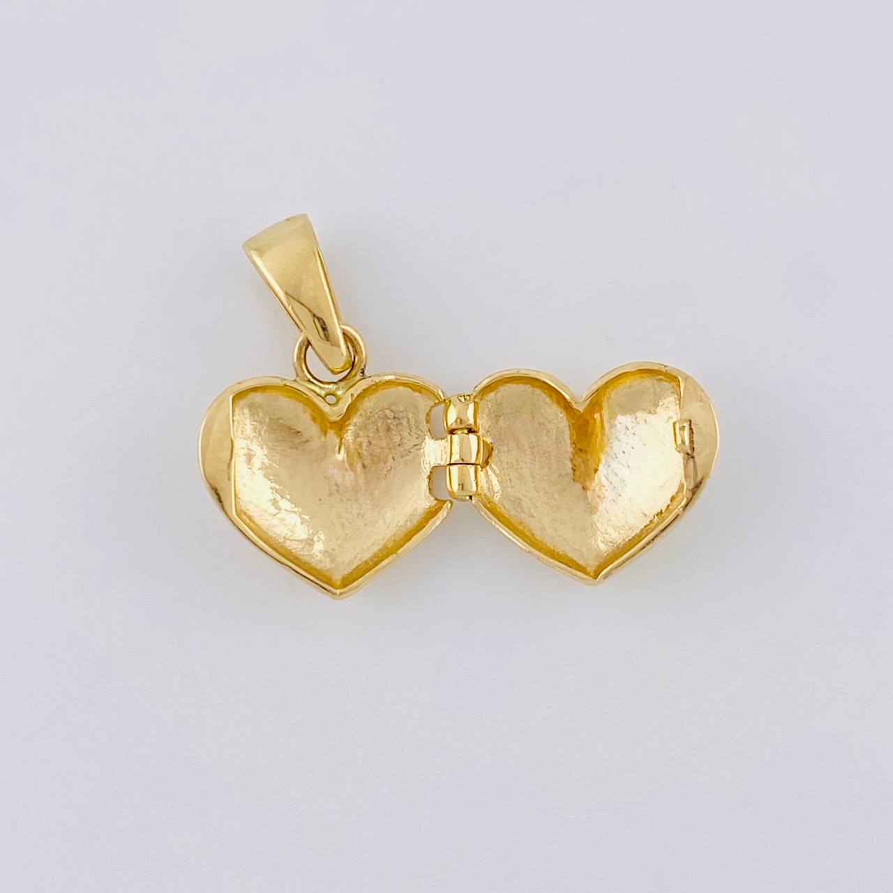 Dije Relicario Corazón 3.05 g / 2.1 cm Oro Amarillo 18K