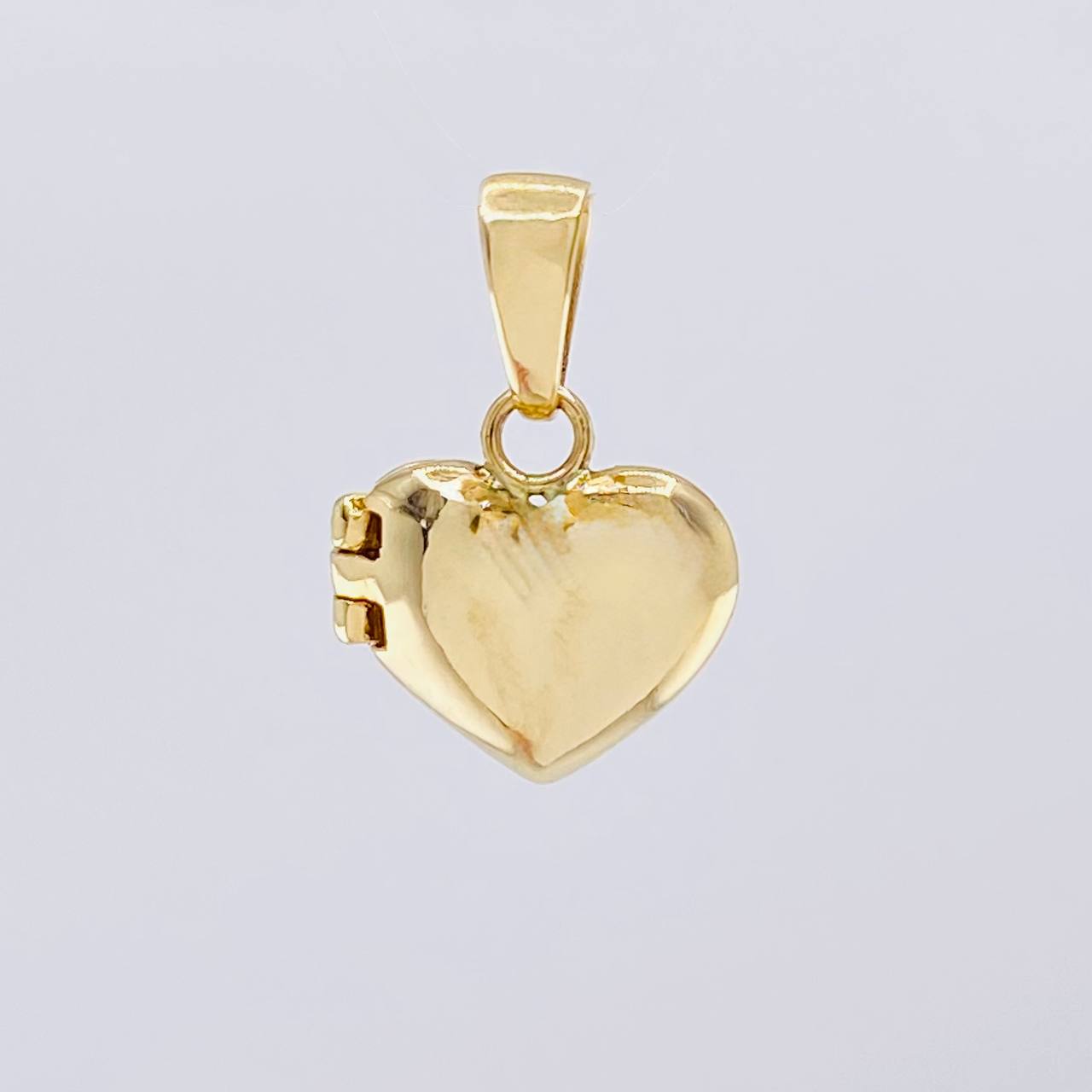 Dije Relicario Corazón 2.85 g / 2.1 cm Oro Amarillo 18K