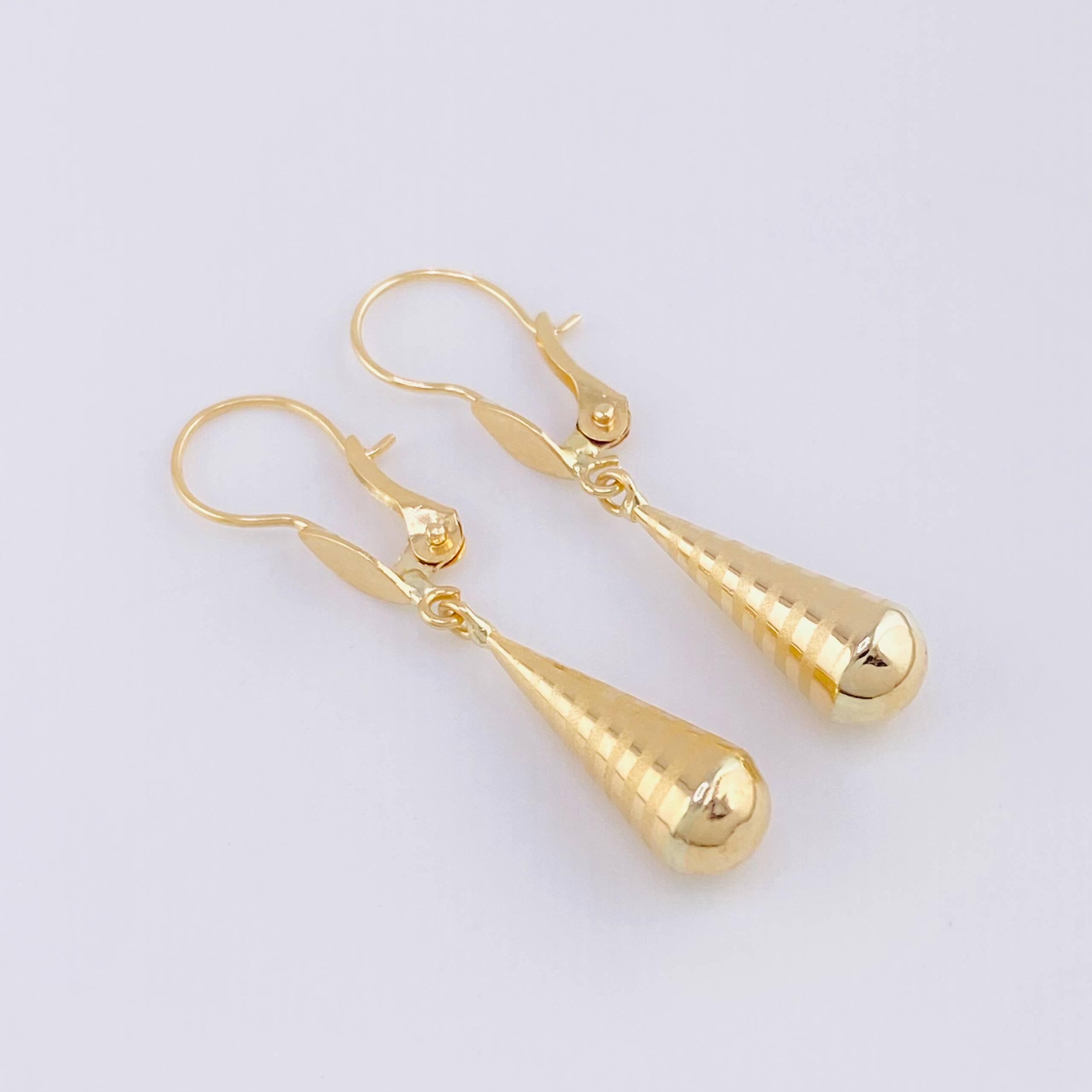 Candongas Lagrima 0.85 g / 3.1 cm Oro Amarillo 18K