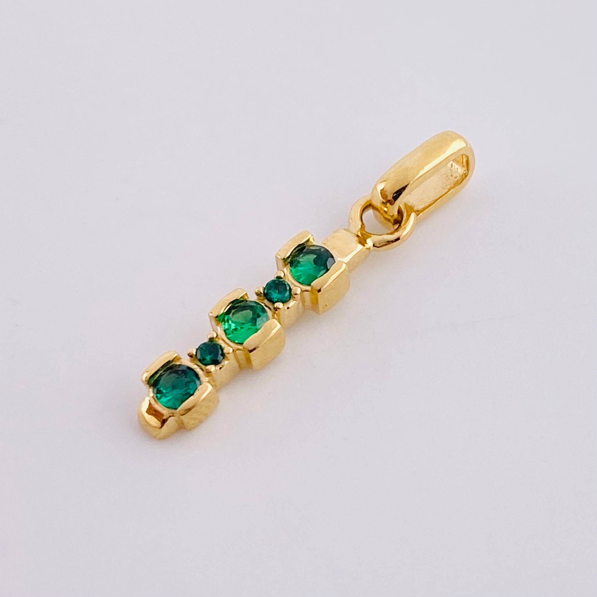 Dije Tres Cuencas 1.5 g / 2.3 cm Oro Amarillo 18K