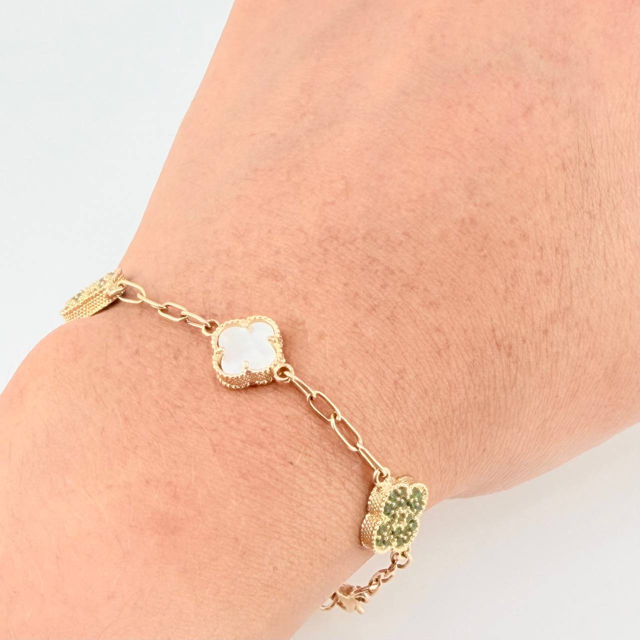 Pulso Trébol Cajón 8.1 g / 18 cm / 3 mm Oro Amarillo 18K