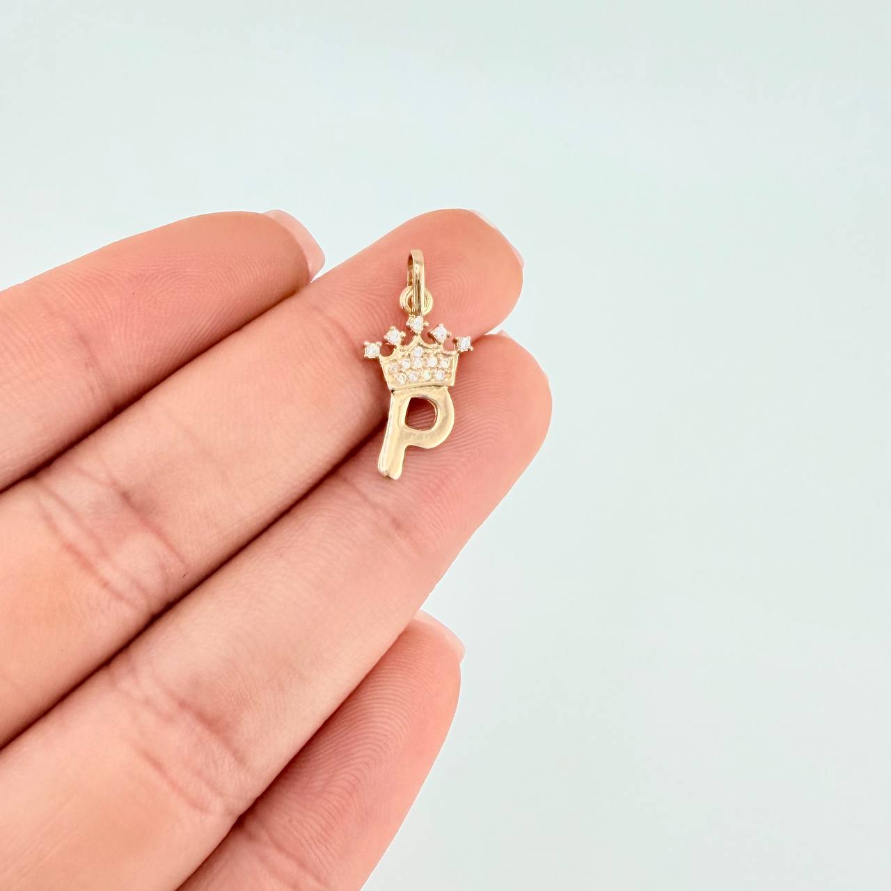 Dije Letra P Corona 0.75g / 2.2cm Oro Amarillo 18K