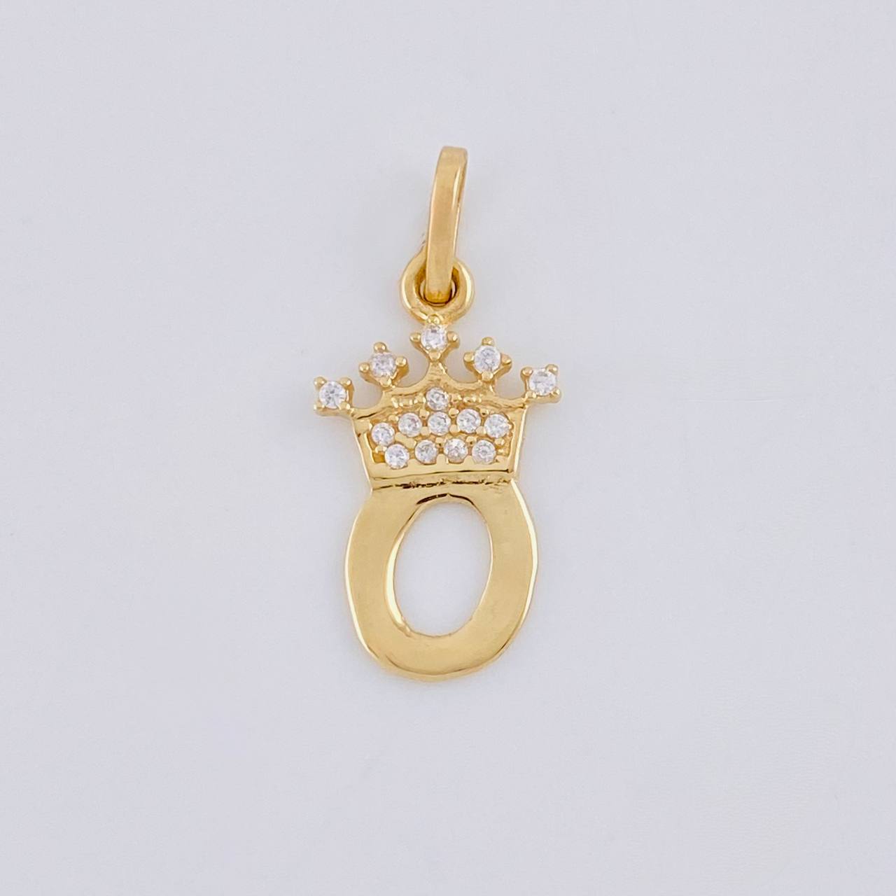 Dije Letra O Corona 0.75g / 2.2cm Oro Amarillo 18K