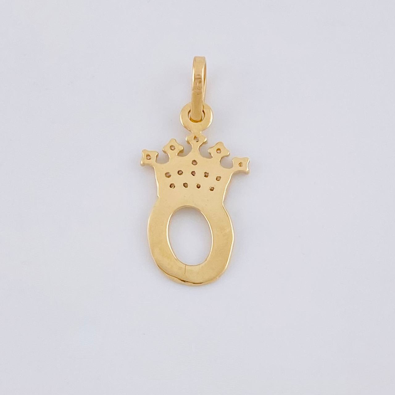Dije Letra O Corona 0.75g / 2.2cm Oro Amarillo 18K