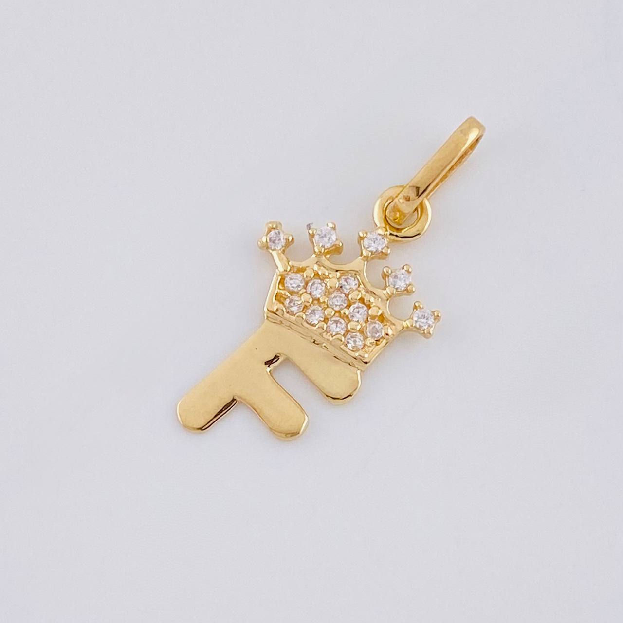Dije Letra F Corona 0.85g / 2.2cm Oro Amarillo 18K