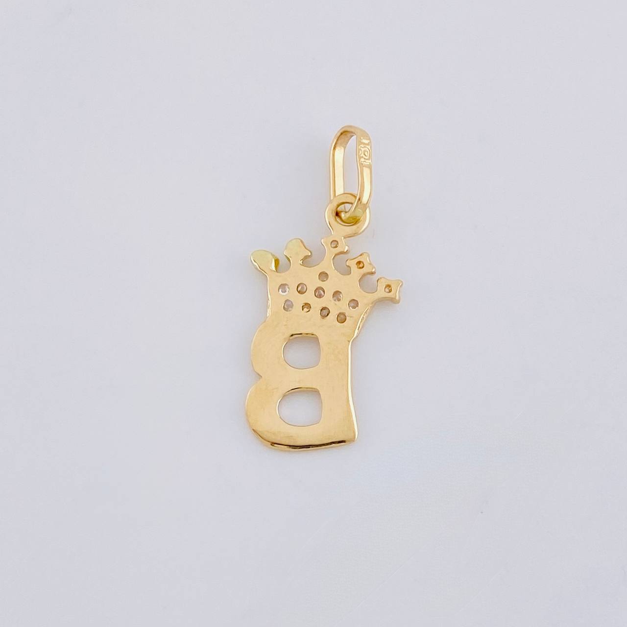 Dije Letra B Corona 0.85g / 2.2cm Oro Amarillo 18K