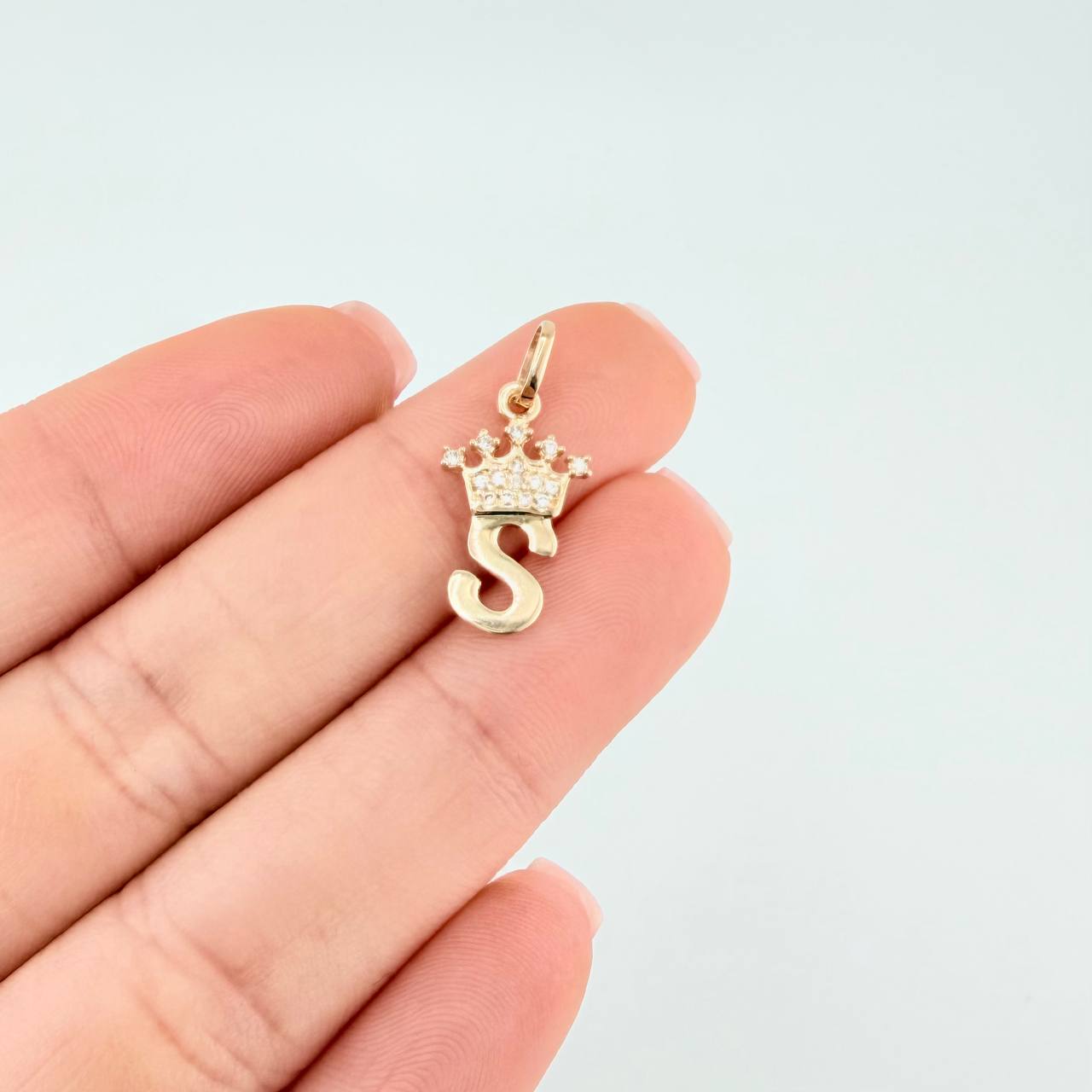 Dije Corona Letra S 0.8 g / 2 cm Oro Amarillo 18K