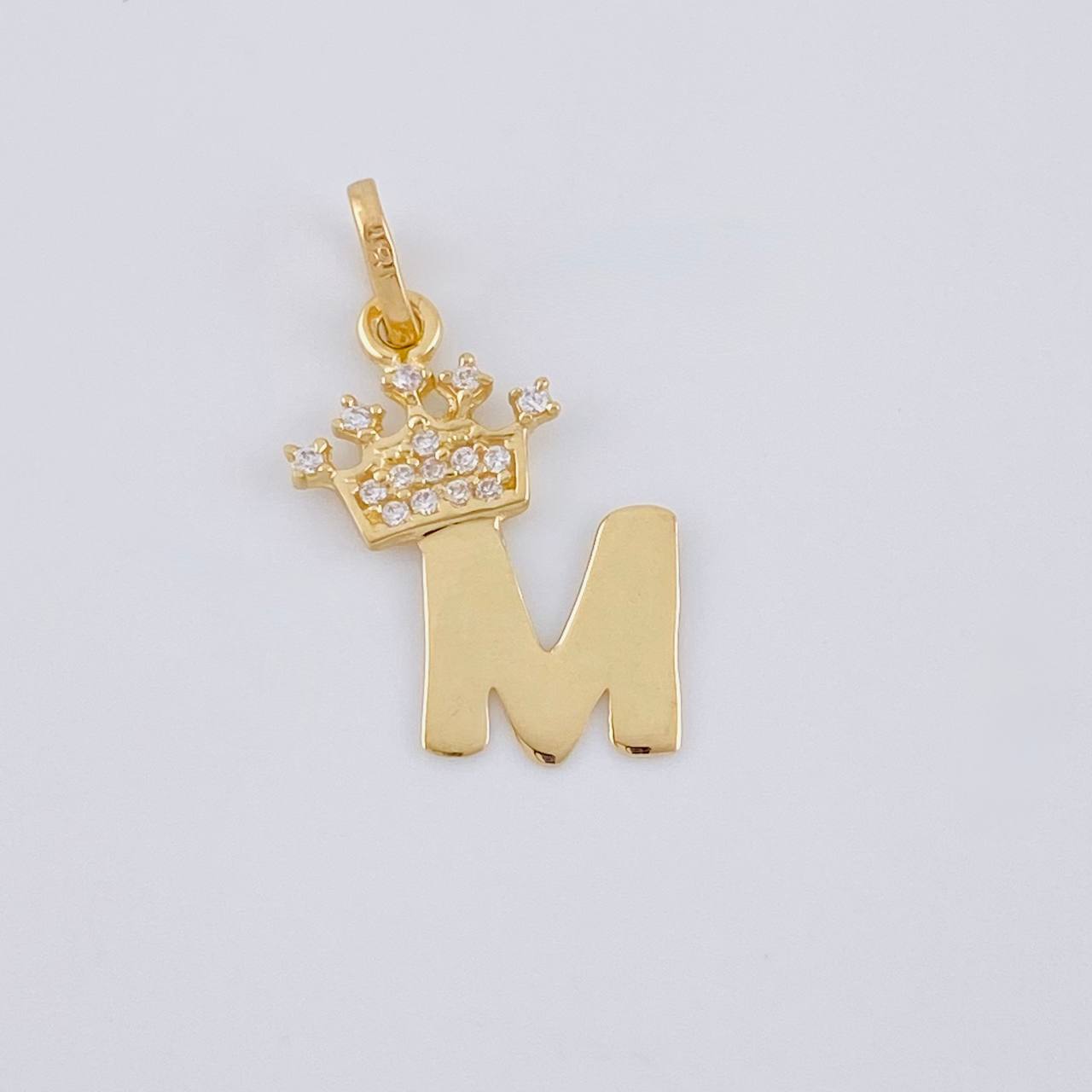 Dije Corona Letra M 0.85 g / 2 cm Oro Amarillo 18K