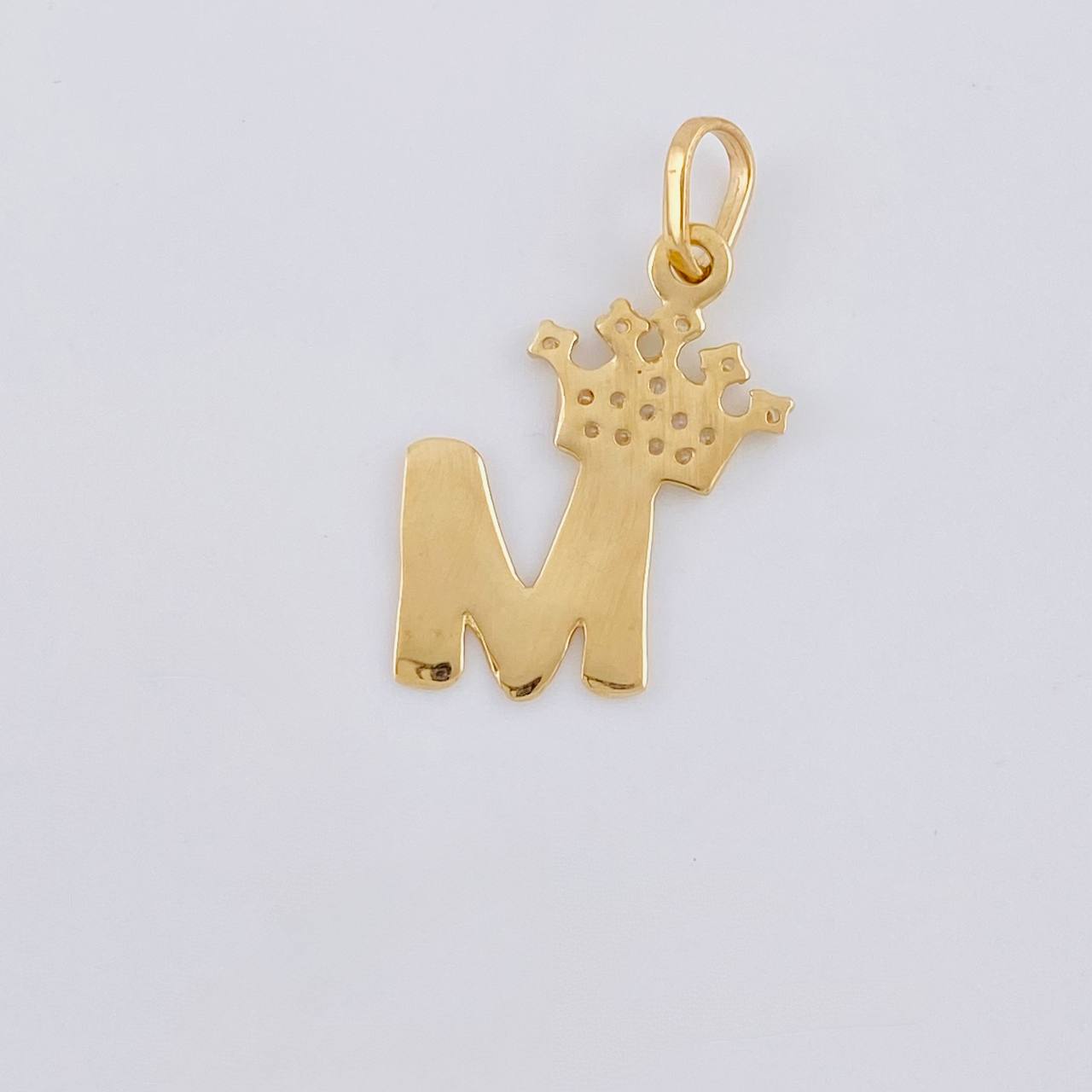Dije Corona Letra M 0.85 g / 2 cm Oro Amarillo 18K