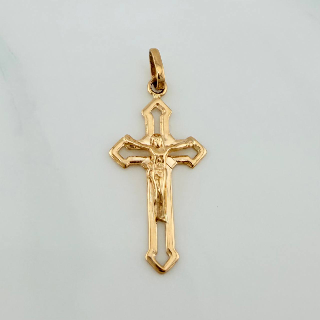 Dije Cruz Cristo 1.3gr / 3.3cm / Oro Amarillo 18K &