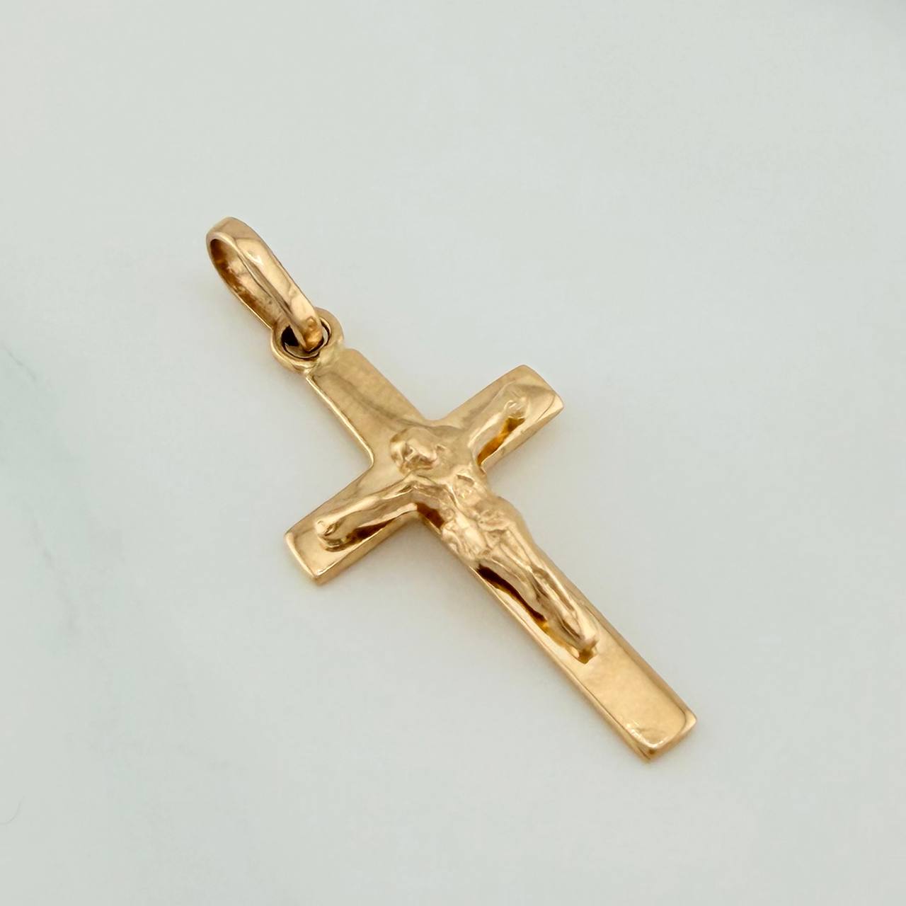 Dije Cruz Cristo 1.35gr / 2.8cm / Oro Amarillo 18K
