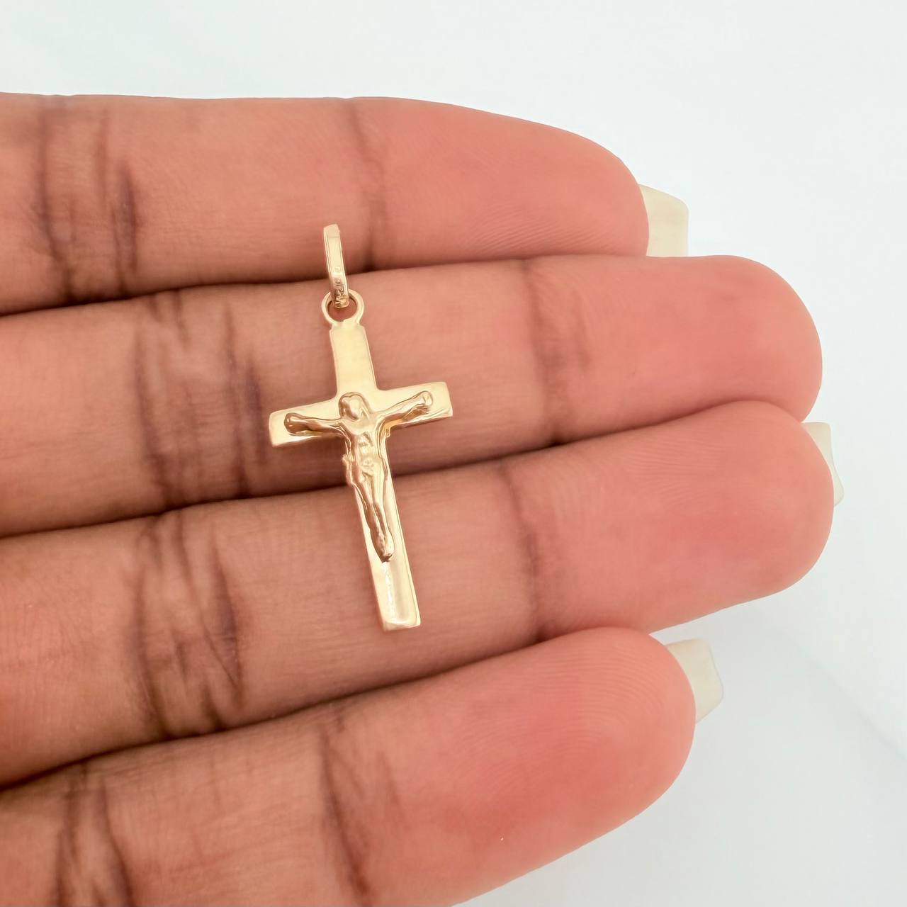 Dije Cruz Cristo 1.35gr / 2.8cm / Oro Amarillo 18K