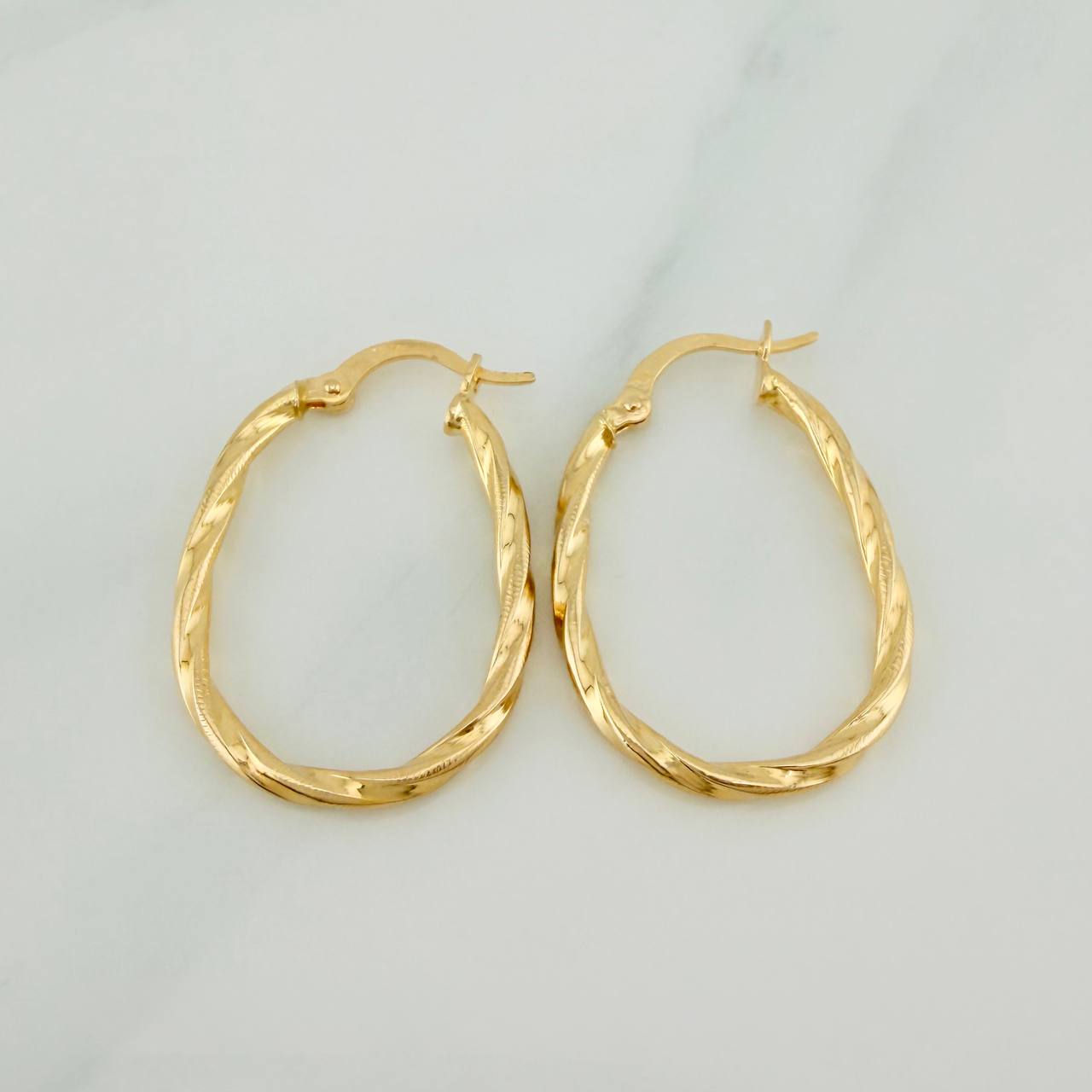 Candongas Nilo Ovaladas 1.5gr / 2.8cm / Oro Amarillo 18K