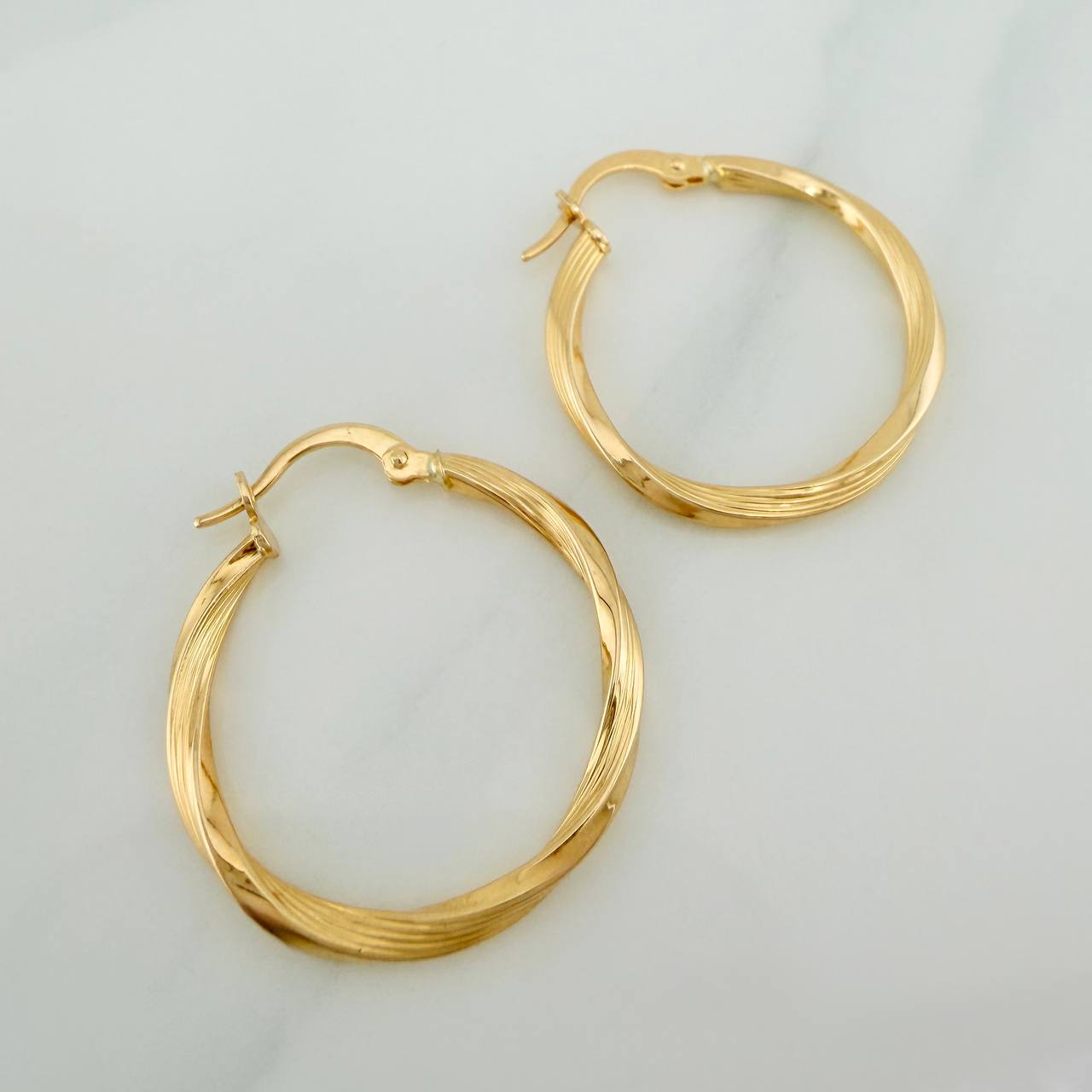 Candongas Mai 1.7gr / 2.8cm / Oro Amarillo 18K %