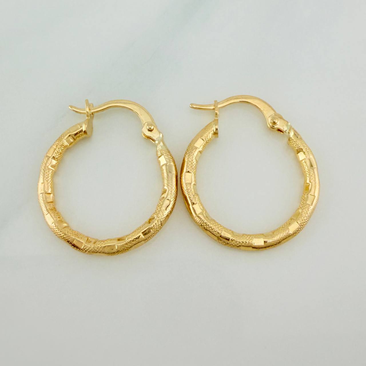 Candongas Sandra 1.4gr / 2.2cm / Oro Amarillo 18K %