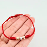 Pulsera Roja Trío Bolas 3und / 5mm Tres Oros 18K *