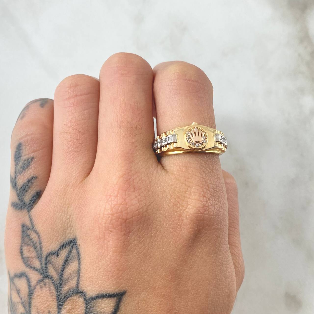 Anillo Correa Corona 5.15gr / T6 3/4 / Tres Oros 18K ©