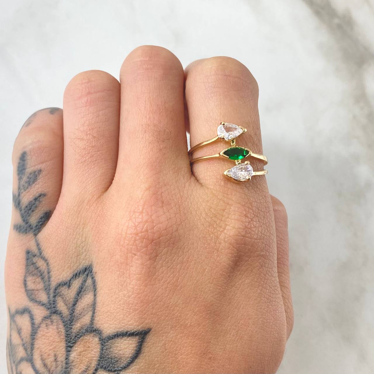 Anillo Trio Gotas 3.1gr / T7 1/2 / Oro Amarillo 18K ©