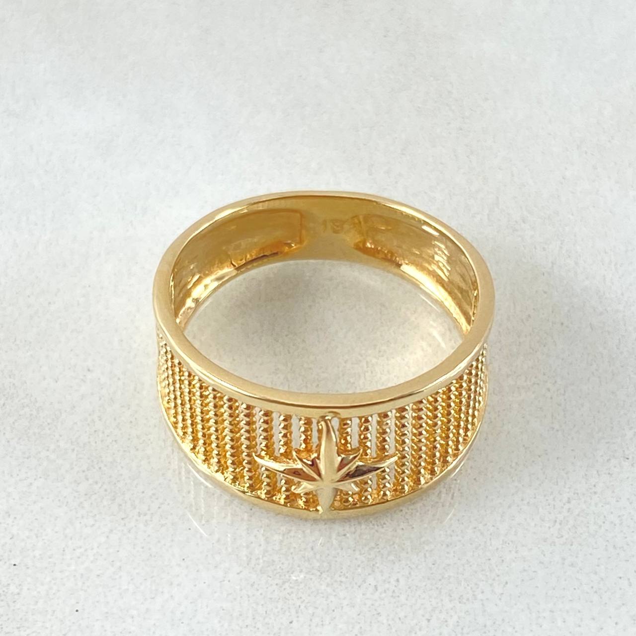 Anillo Estrella Cardinal 3.3gr / T6 / Oro Amarillo 18K ©