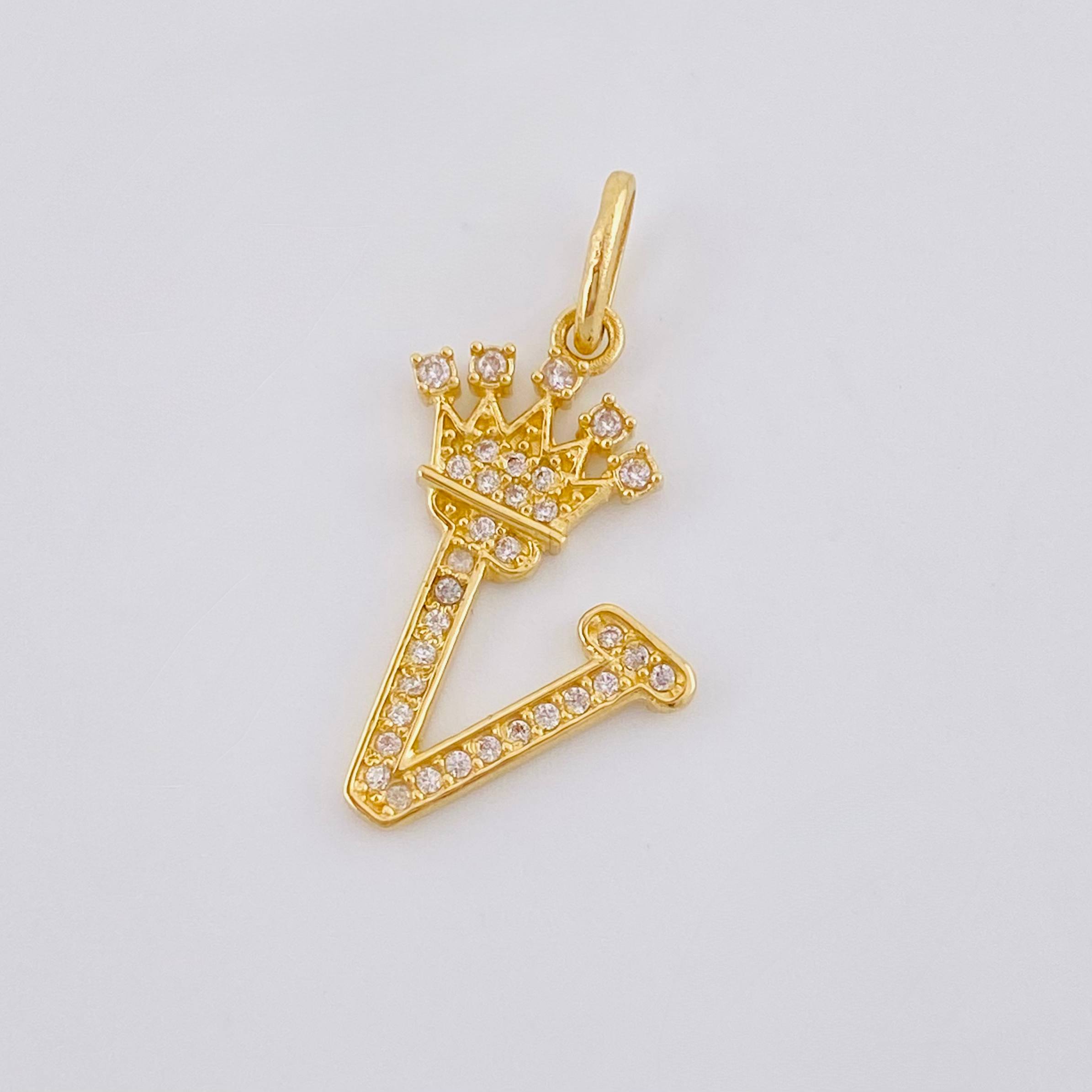 Dije Corona Letra V 1.65 g / 2.6 cm Oro Amarillo 18K