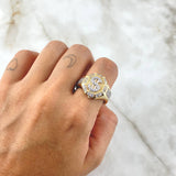 Anillo Signo Dólar Sello Octagono 7.1gr / T11 1/4 / Texturizado Circones Blancos Oro Amarillo 18K ©