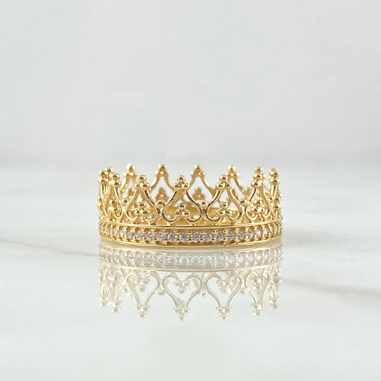 Anillo Corona Corazón Invertido 2.5gr / T7 1/4 / Circones Blancos Oro Amarillo 18K ©