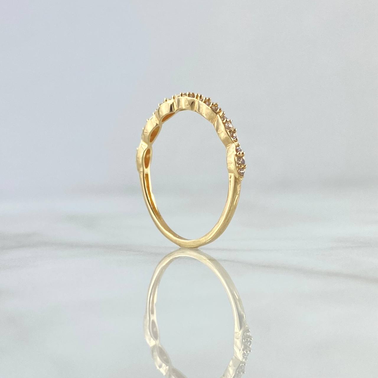 Anillo Infinto Continuo 1.45gr / T7 1/2 / Circones Blancos Oro Amarillo 18K ©