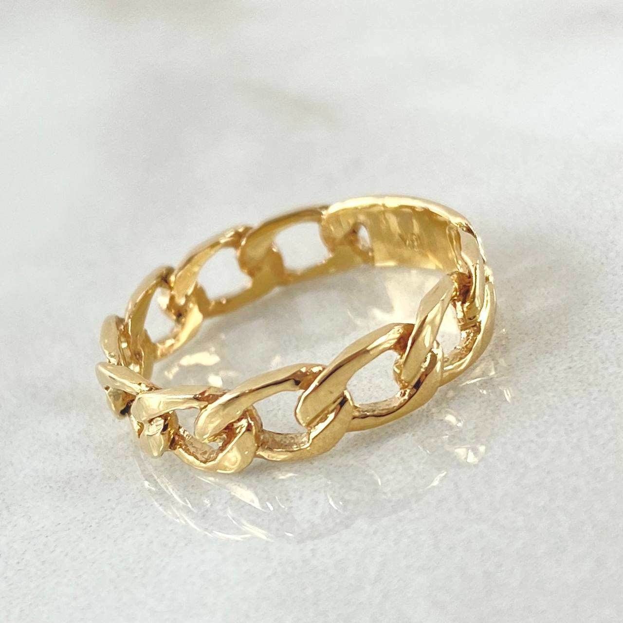 Anillo Cubano 2.25gr / T6 / Oro Amarillo 18K