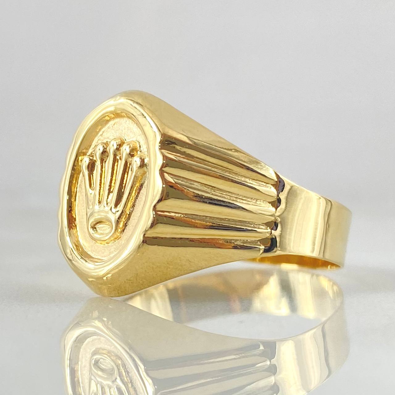 Anillo Sello Corona 2.6gr / T10 / Oro Amarillo 18K ©